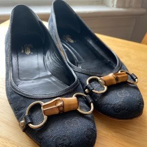 Gucci Flats- *Taking Offers!*